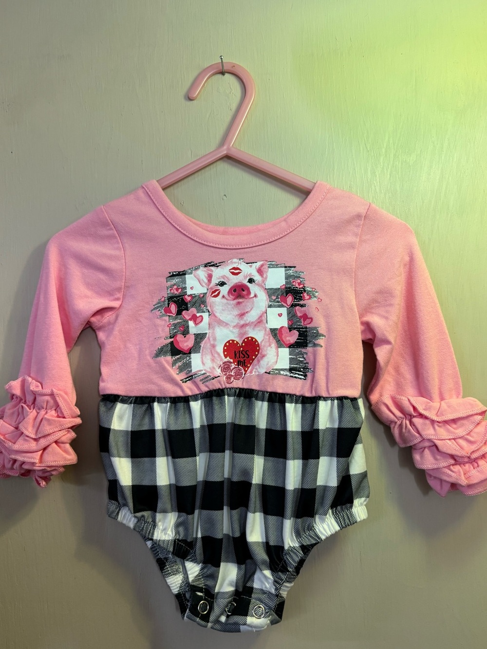 Pink Pig Graphic Ruffle Bodysuit - Kids